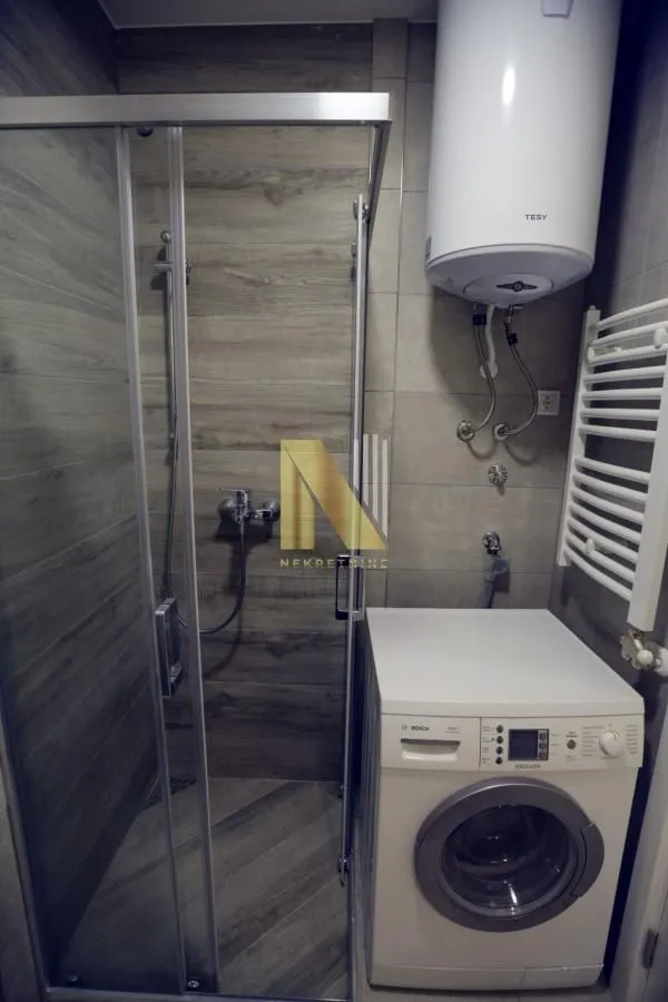 Prodaja, jednosoban stan, 35m², Salajka, Novi Sad Sve Podlokacije
