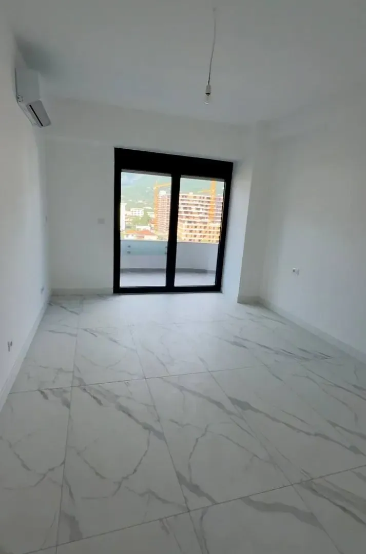 Sale, two bedroom apartment, 93m², Centar, Bar