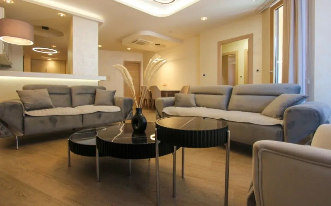 Sale, two bedroom apartment, 104m², Centar, Budva