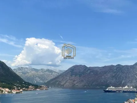 Sale, one bedroom apartment, 35m², Dobrota, Kotor - image 4