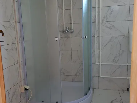 Izdavanje, kuća, 60m², Kakaricka Gora, Podgorica - image 4