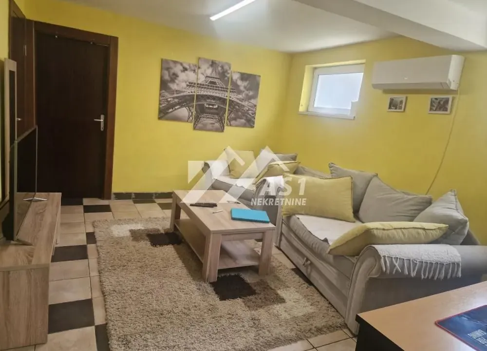 Prodaja, trosoban stan, 68m², Adamovićevo Naselje, Novi Sad Sve Podlokacije
