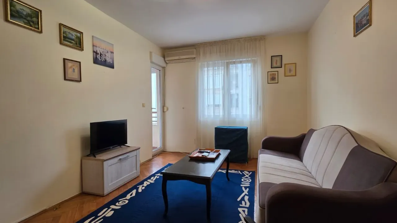 Izdavanje, dvosoban stan, 58m², Zagorič, Podgorica