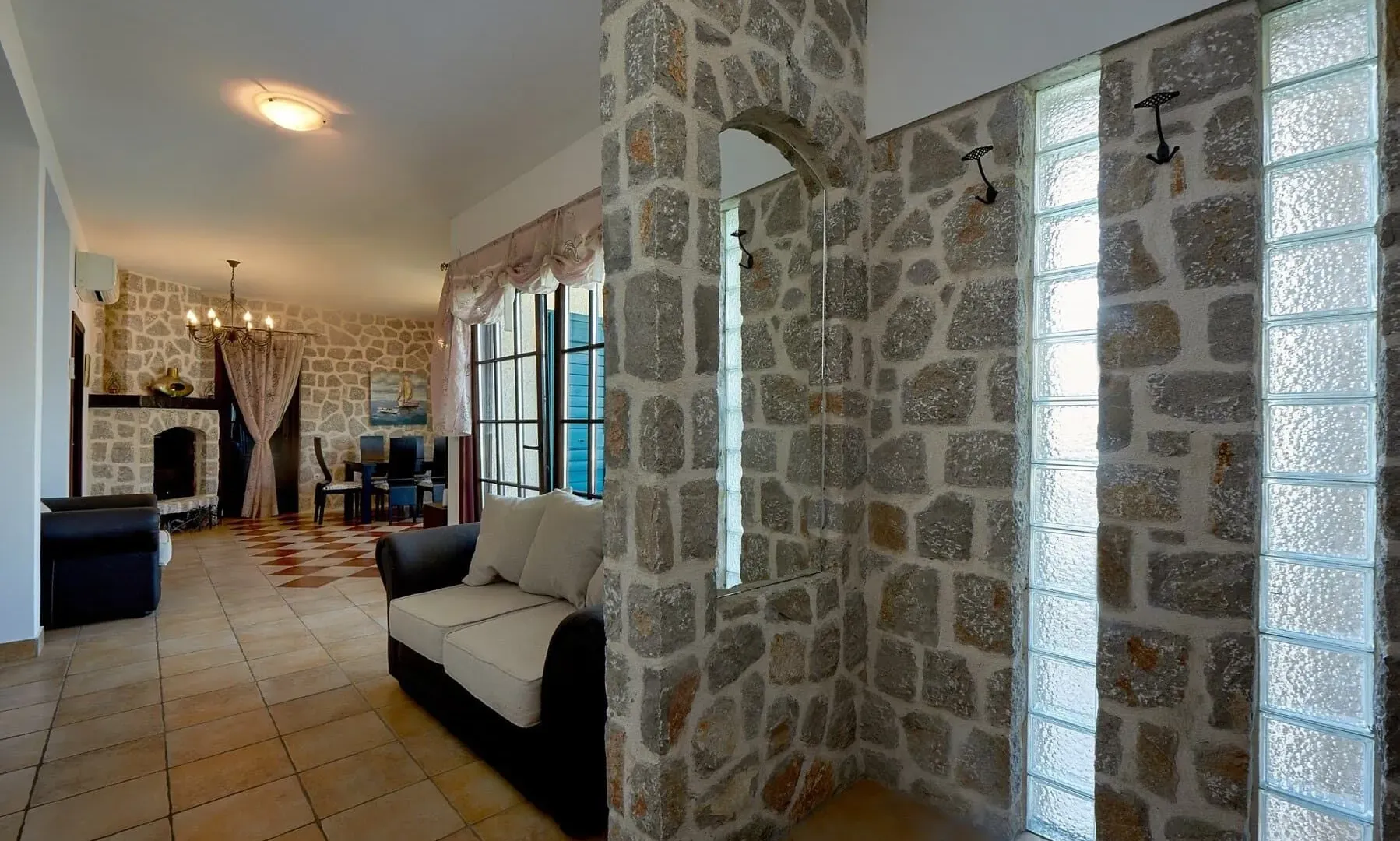 Sale, house, 235m², Kostanjica, Kotor