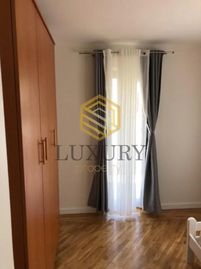 Izdavanje, dvosoban stan, 72m², Momišići, Podgorica