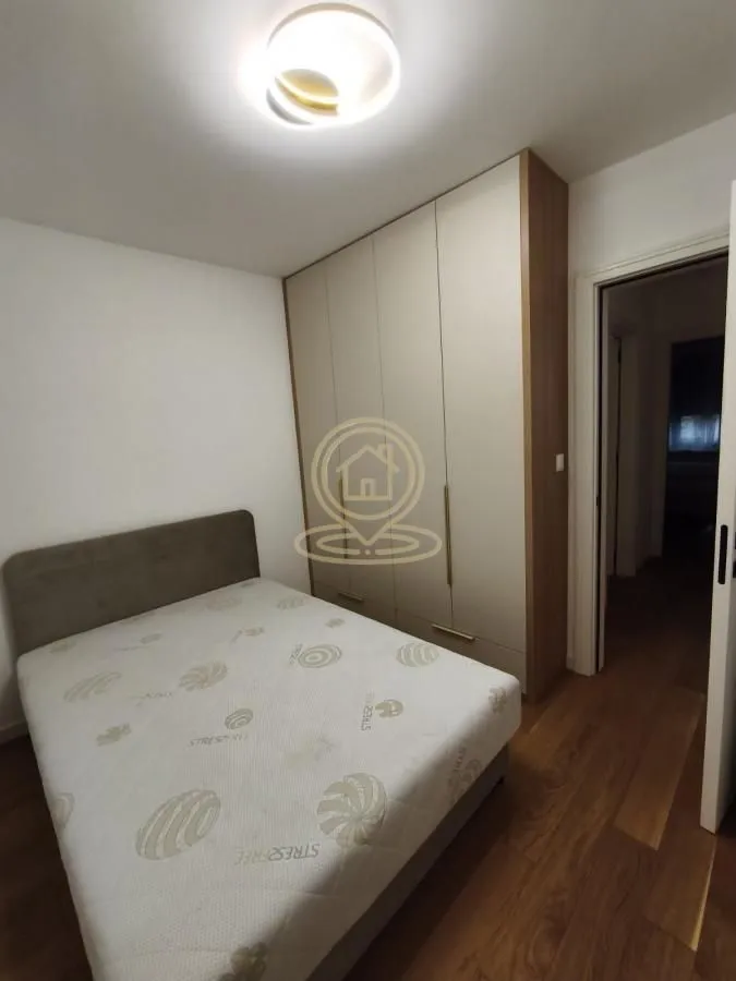 Izdavanje, trosoban stan, 66m², Južni Bulevar, Vračar Sve Podlokacije