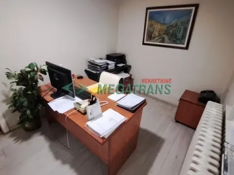 Izdavanje, poslovni prostor, 100m², Banatić, Novi Sad Sve Podlokacije - image 11