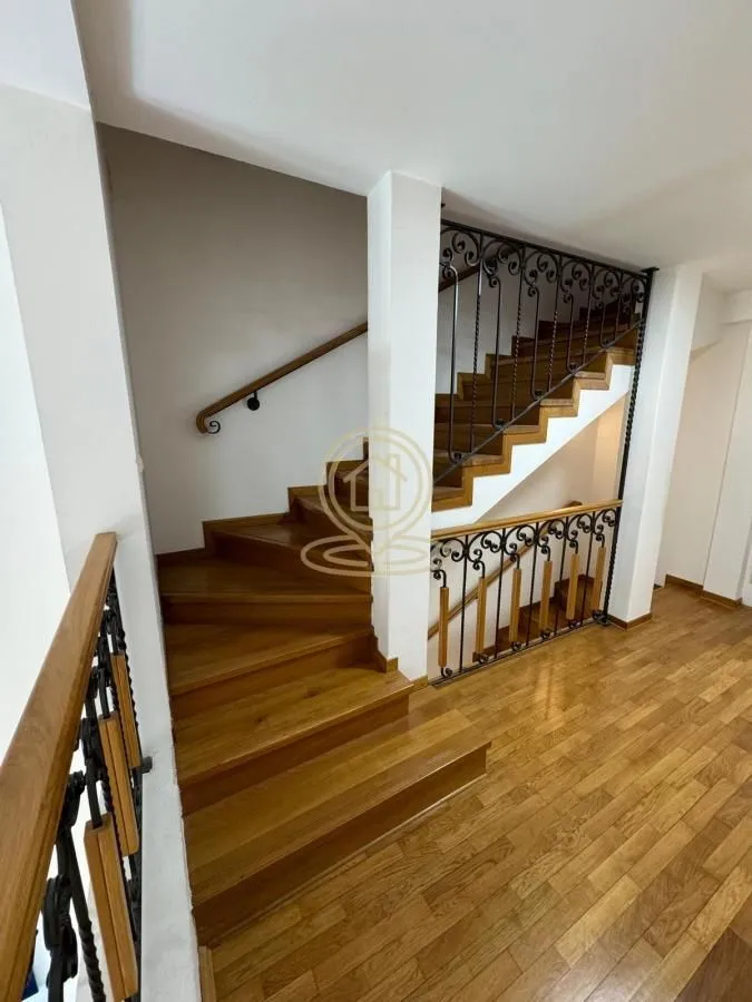 Rent, office space, 320m², Višnjička Banja, Palilula Sve Podlokacije