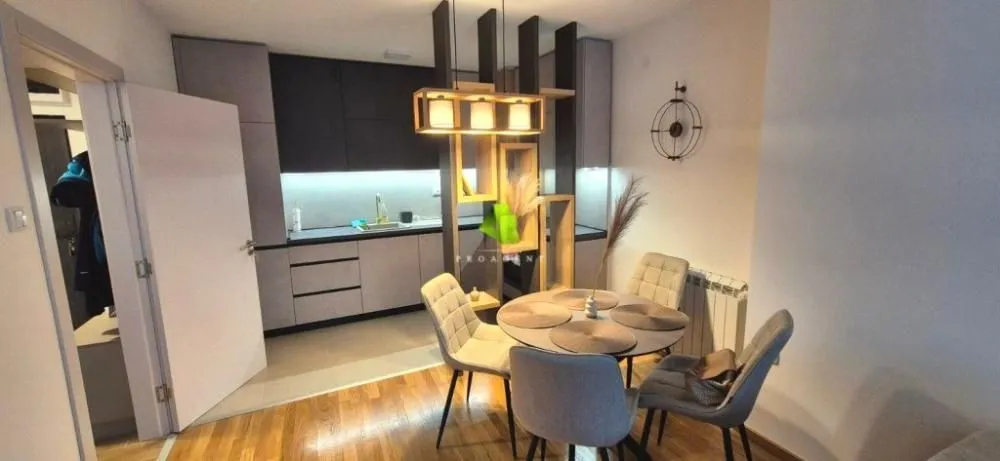 Izdavanje, dvosoban stan, 60m², Medijana, Niš