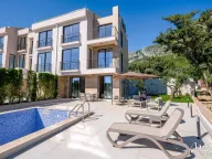 Sale, house, 220m², Reževići, Budva - image 1