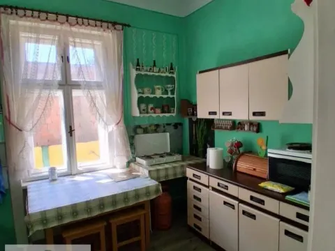 Prodaja, kuća, 150m², Perlez, Zrenjanin - image 16