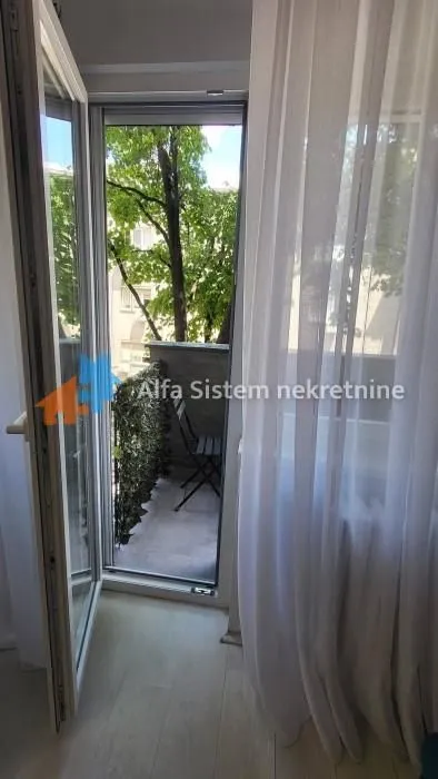Rent, two bedroom apartment, 50m², Savski Venac, Beograd