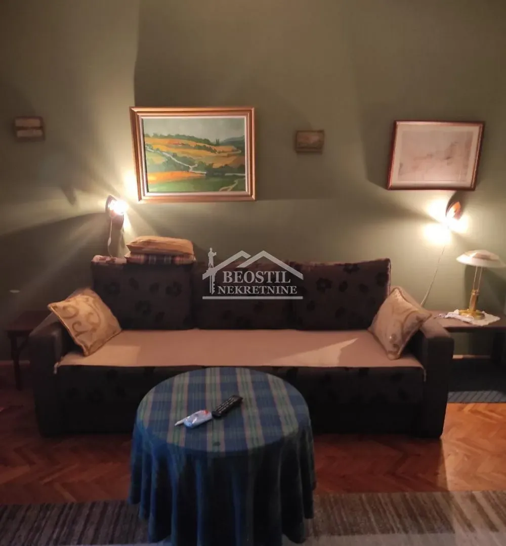 Izdavanje, jednosoban stan, 38m², Kalenić Pijaca, Vračar Sve Podlokacije