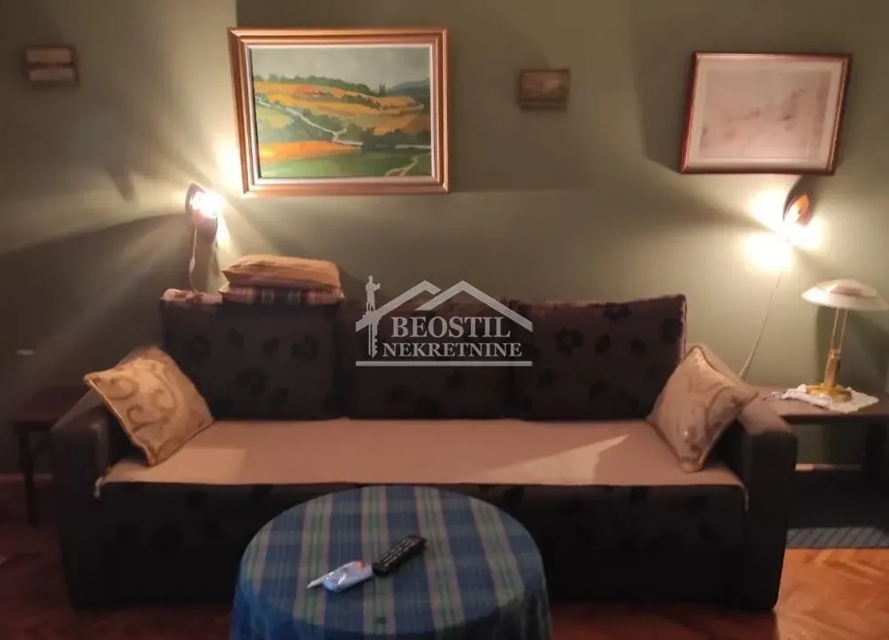 Izdavanje, jednosoban stan, 38m², Kalenić Pijaca, Vračar Sve Podlokacije