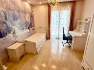 Izdavanje, trosoban stan, 100m², City Kvart, Podgorica - image 10