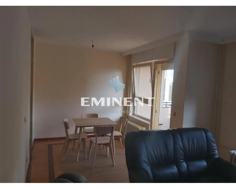 Izdavanje, trosoban stan, 75m², Banovo Brdo, Beograd