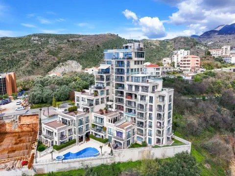 Prodaja, dvosoban stan, 168m², Bečići, Budva - image 1
