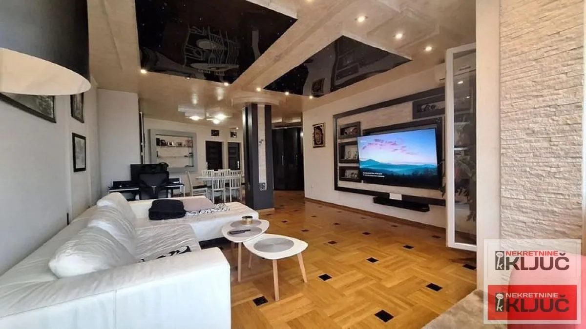 Prodaja, trosoban stan, 108m², Bulevar Evrope, Novi Sad Sve Podlokacije