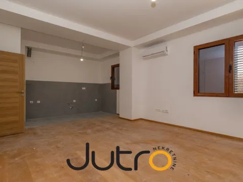 Izdavanje, jednosoban stan, 42m², Podgorica, Crna Gora - image 4