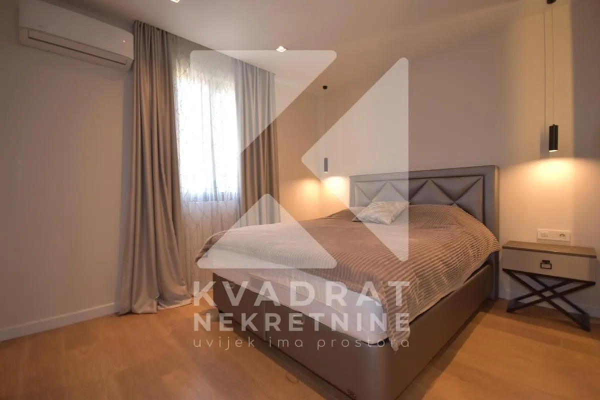 Izdavanje, dvosoban stan, 120m², Centar, Podgorica