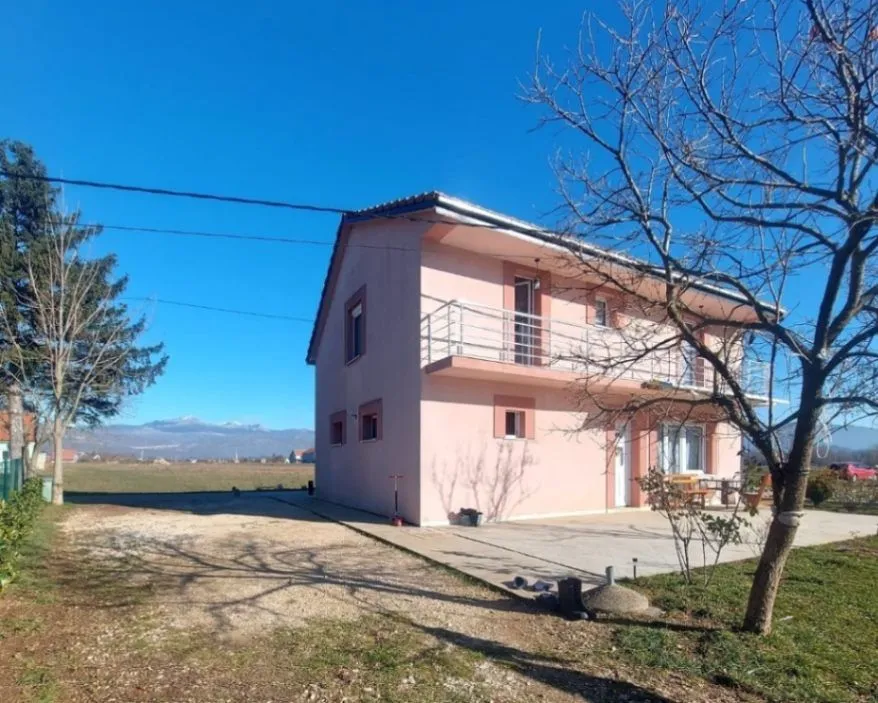 Prodaja, kuća, 110m², Miločani, Nikšić