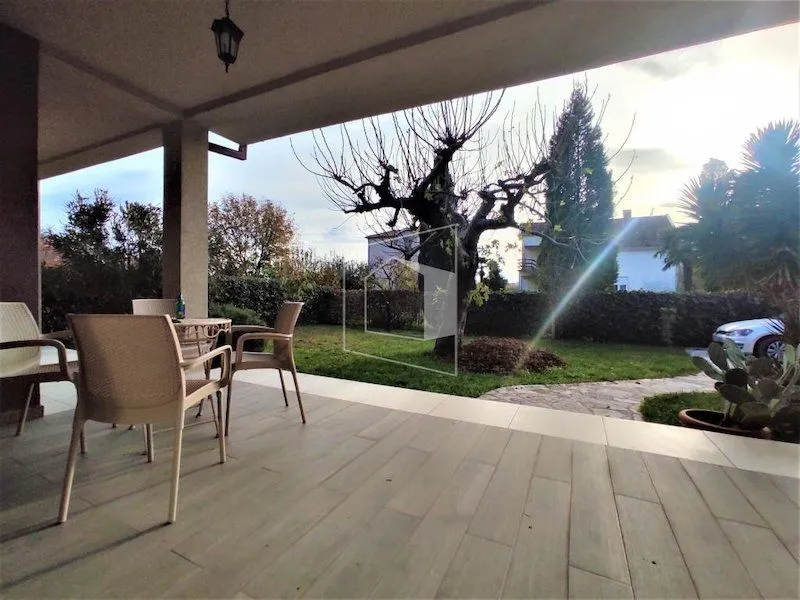 Rent, house, 180m², Mareza, Podgorica