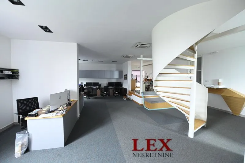 Izdavanje, poslovni prostor, 145m², Čukarica, Beograd