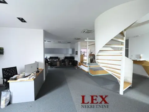 Rent, office space, 145m², Čukarica, Beograd