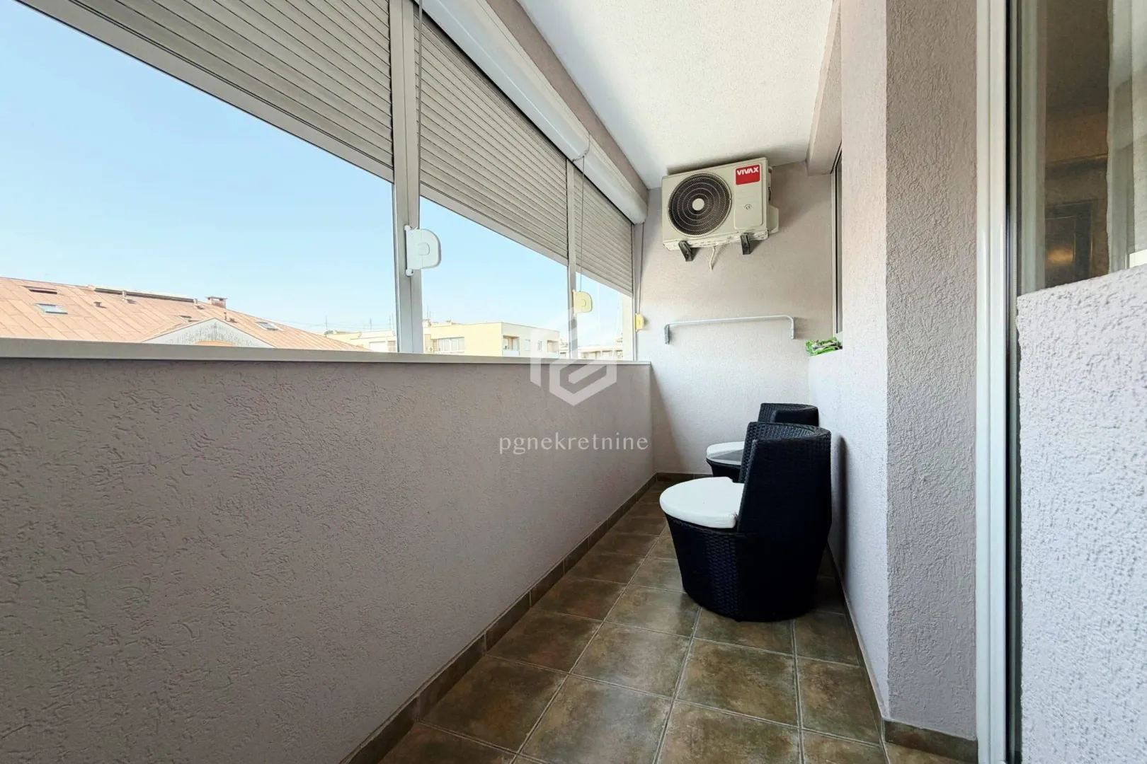 Izdavanje, dvosoban stan, 74m², Preko Morače, Podgorica
