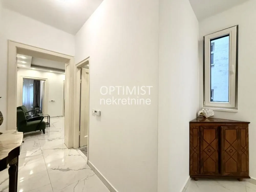 Rent, four bedroom apartment, 75m², Stari Grad, Beograd