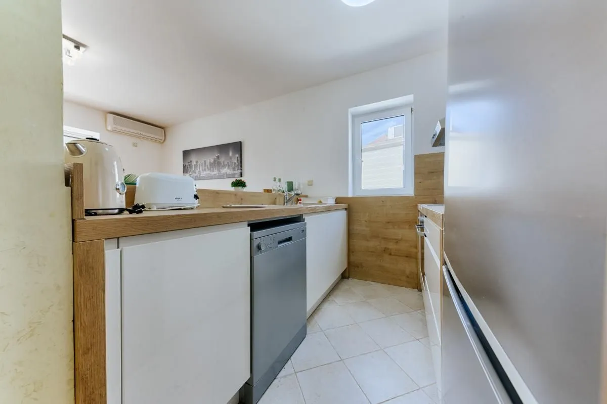 Prodaja, trosoban stan, 139m², Sveti Stefan, Budva