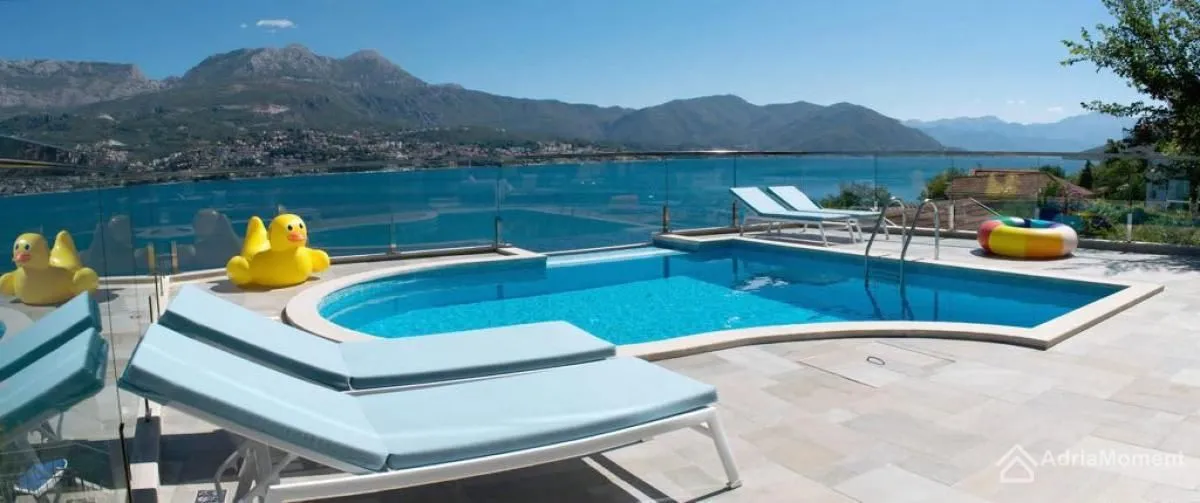 Prodaja, kuća, 285m², Sutorina, Herceg Novi