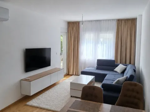Rent, one bedroom apartment, 44m², Centar, Bar - image 9