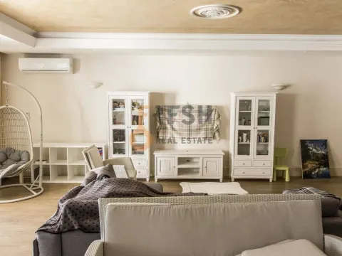 Sale, house, 586m², Kotor, Crna Gora - image 9