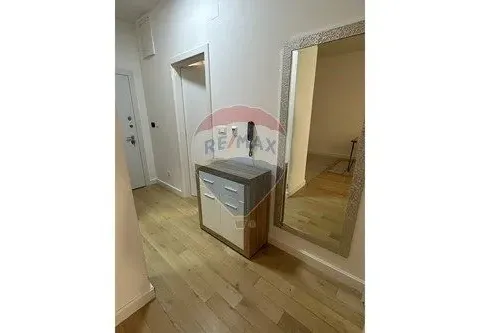 Izdavanje, jednosoban stan, 65m², Centar, Bar - image 2