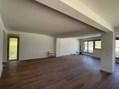 Prodaja, petosoban stan, 173m², Kotor, Crna Gora - image 17