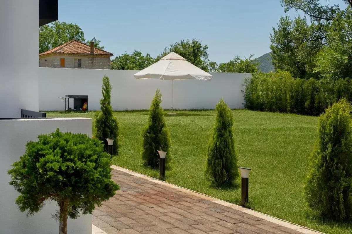 Sale, office space, 382m², Kotor, Crna Gora