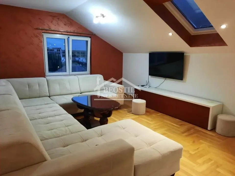Izdavanje, četvorosoban stan, 80m², Ledine, Beograd
