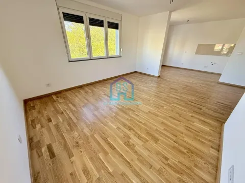 Prodaja, trosoban stan, 70m², Alibegovac, Petrovaradin - image 4