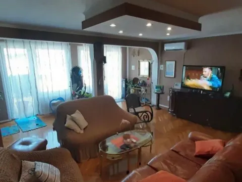 Prodaja, kuća, 300m², Podgorica, Crna Gora - image 7