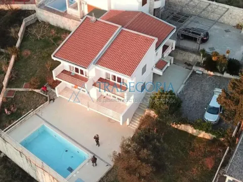 Prodaja, kuća, 310m², Bar, Crna Gora - image 2