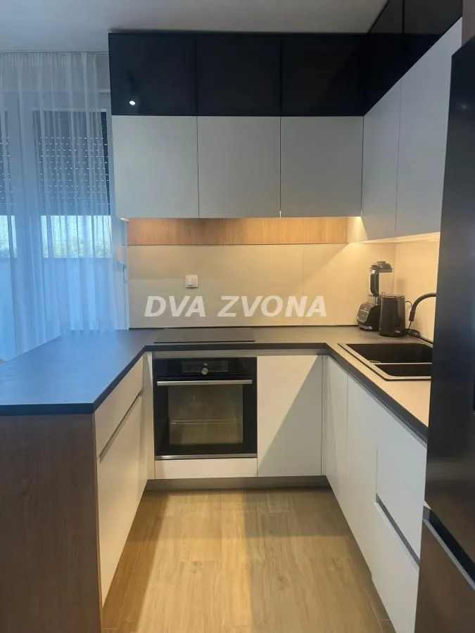 Prodaja, trosoban stan, 59m², Alibegovac, Petrovaradin