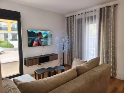 Izdavanje, dvosoban stan, 54m², Bijela, Herceg Novi - image 4