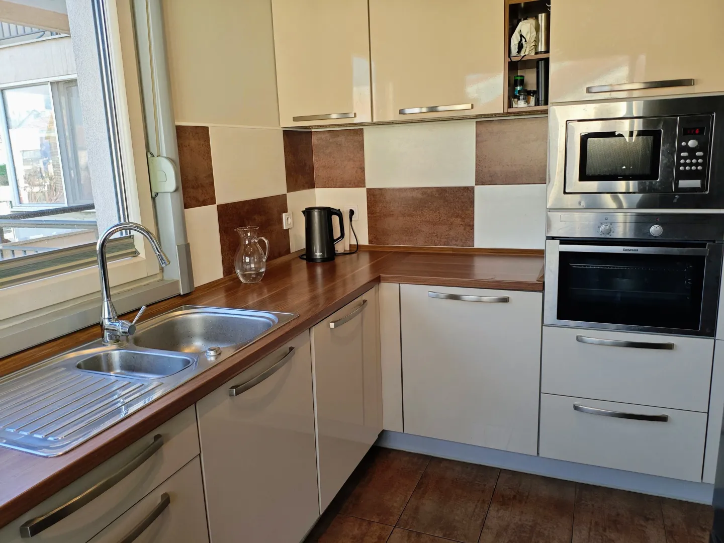 Prodaja, trosoban stan, 114m², Dobrota, Kotor
