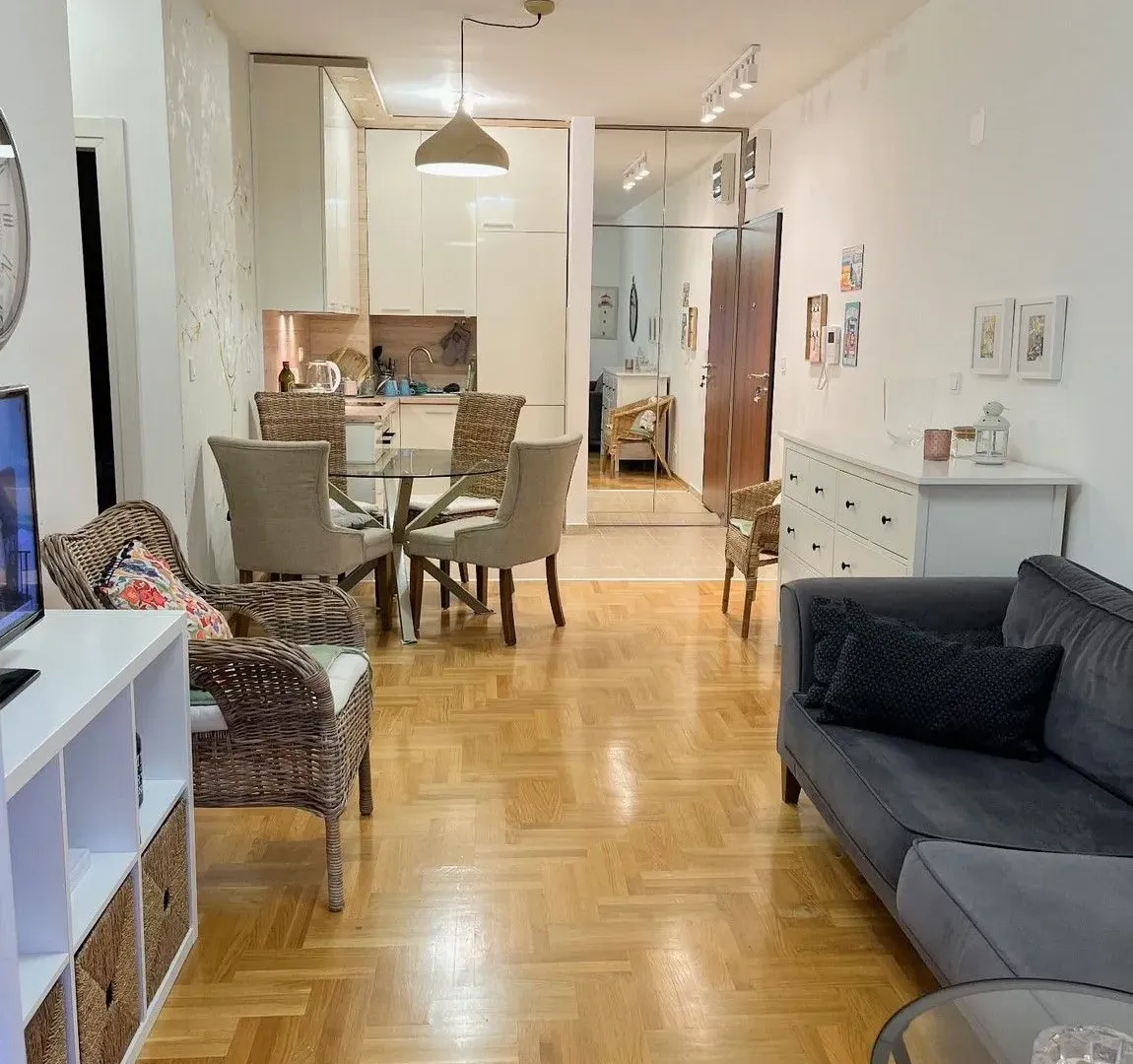 Rent, two bedroom apartment, 52m², Maine, Budva