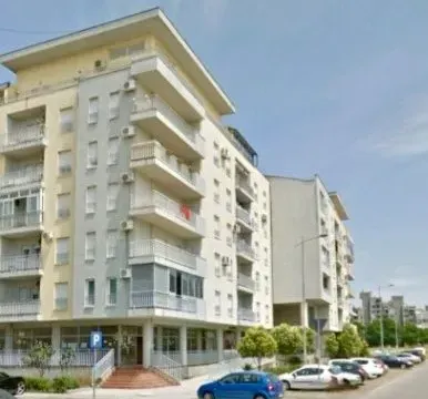 Izdavanje, jednosoban stan, 45m², Blok 9, Podgorica