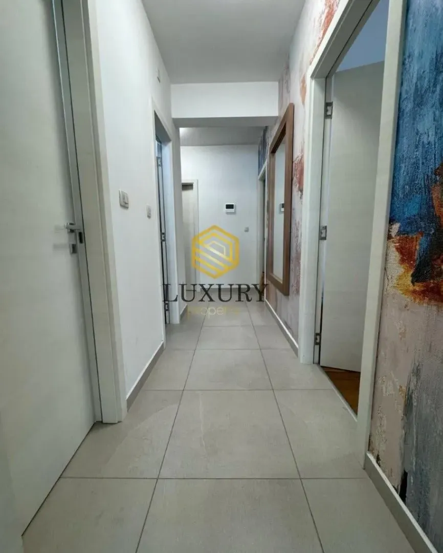 Prodaja, dvosoban stan, 72m², Ljubović, Podgorica