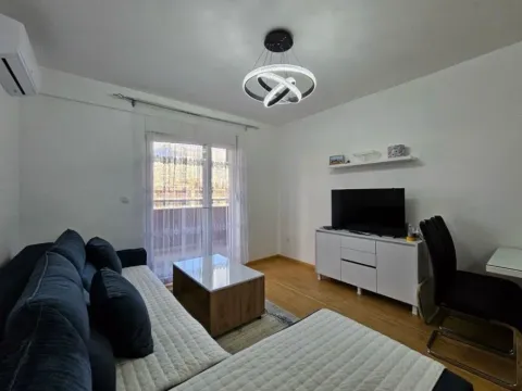 Izdavanje, jednosoban stan, 40m2, Ilino, Bar Izdavanje, jednosoban stan, 40m2, Ilino, Bar
