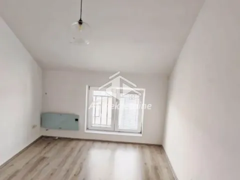 Izdavanje, trosoban stan, 74m², Gradska Bolnica, Zvezdara Sve Podlokacije - image 16