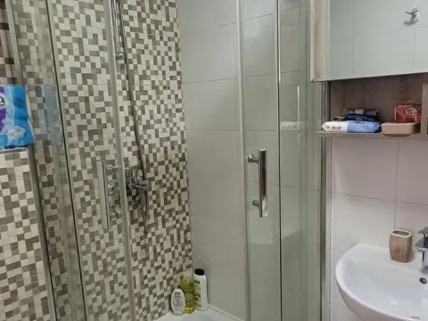 Prodaja, jednosoban stan, 42m², City Kvart, Podgorica - image 13